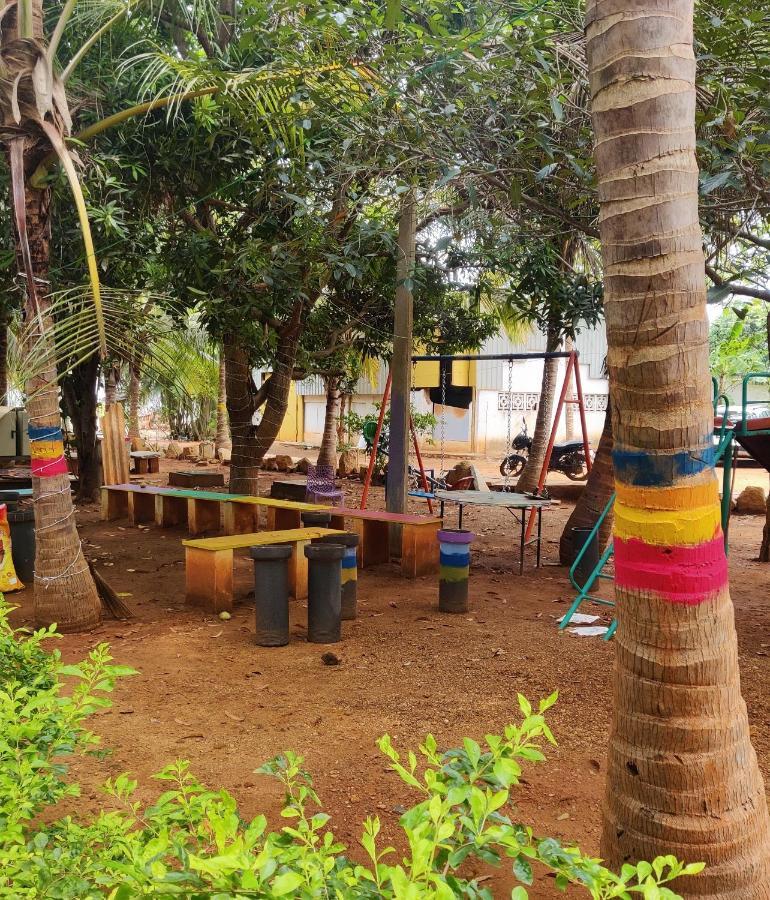 Woodpacker 2.0 Hostel Puducherry Buitenkant foto