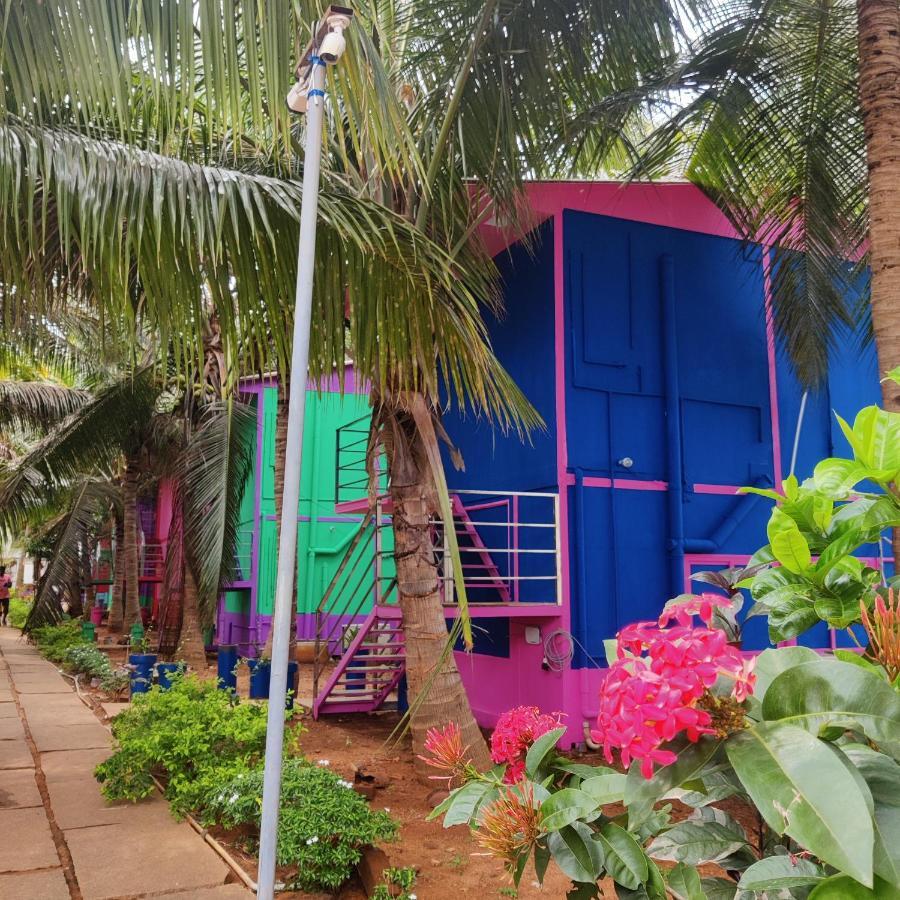 Woodpacker 2.0 Hostel Puducherry Buitenkant foto