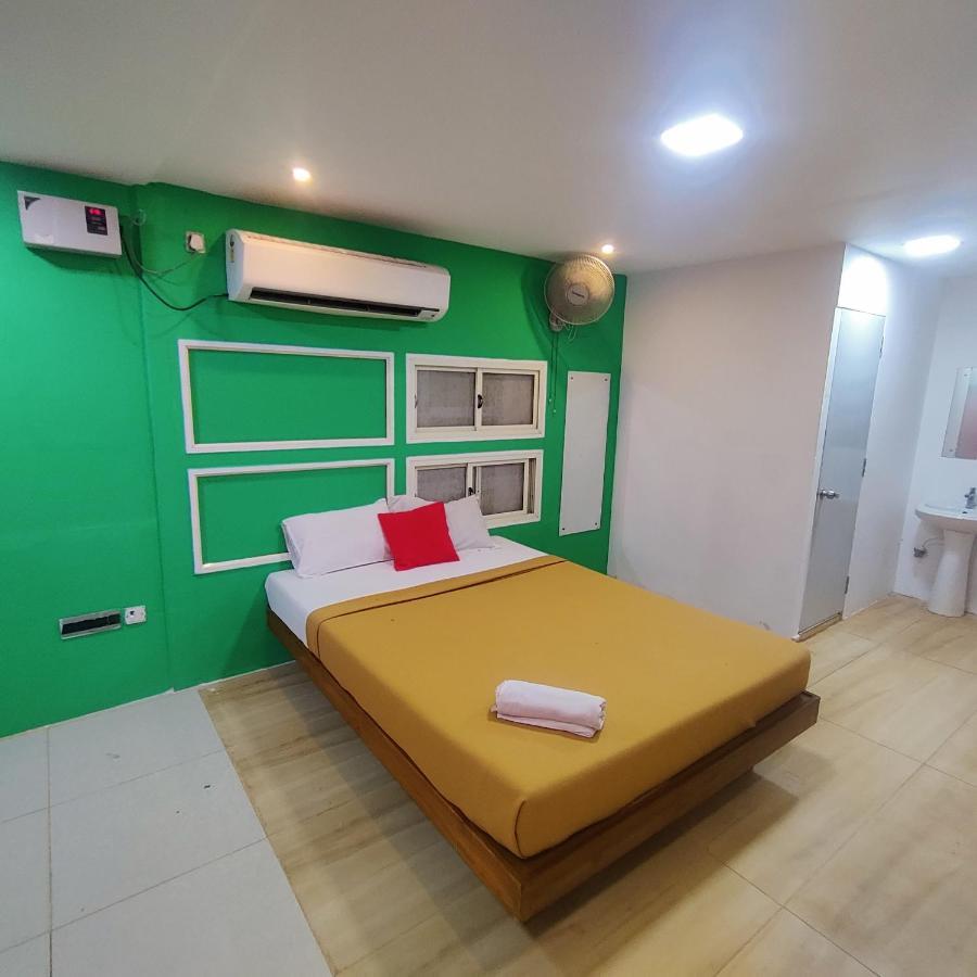 Woodpacker 2.0 Hostel Puducherry Buitenkant foto